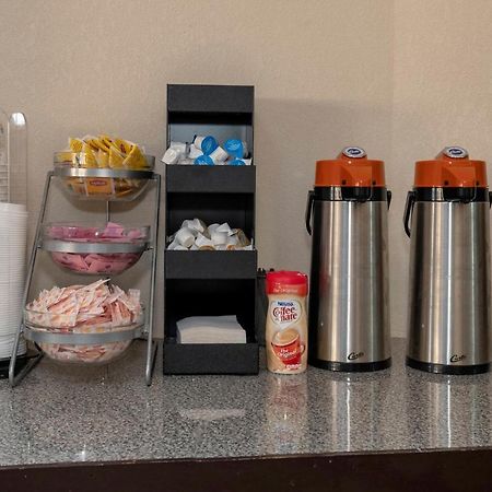 Red Roof Inn Fayetteville I-95 Екстер'єр фото