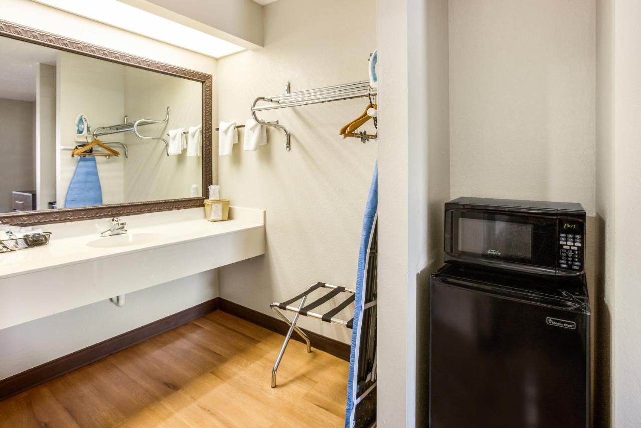 Red Roof Inn Fayetteville I-95 Екстер'єр фото